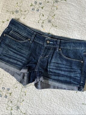 Levi’s Y2K Micro Denim Shorts Size 5 Mid Rise Cuffed Dark Wash